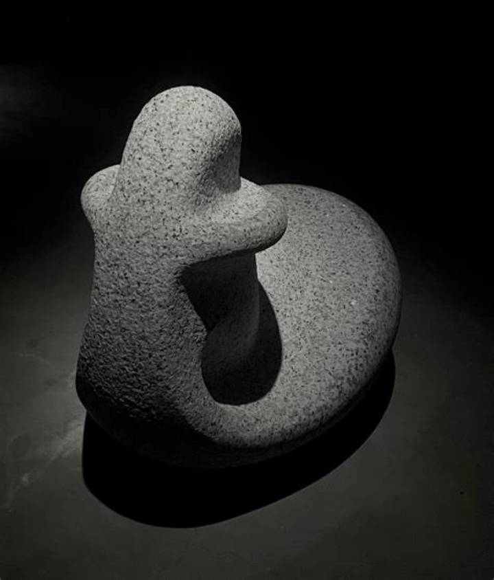 彫刻家・絹谷幸太の全貌｜「創知彫刻」が刻む石の記憶と国際的モニュメントの真実