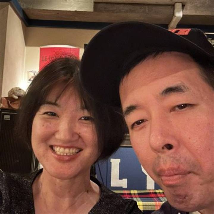 岡野純子議員の夫は誰か? 同志社大学の先輩との結婚生活と家族の真実