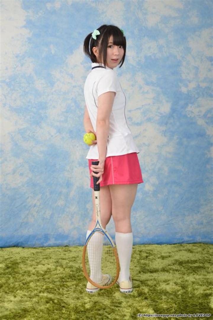 篠崎みおとは？経歴・プロフィール・活動を徹底解説